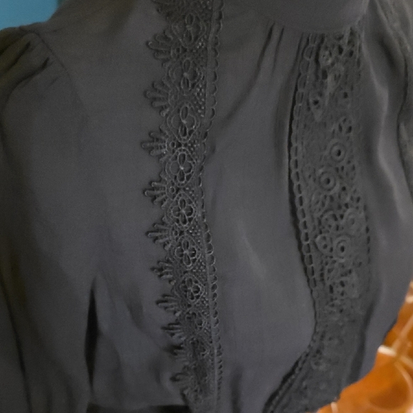Sweet Wanderer Black Lace Blouse - Picture 4 of 5